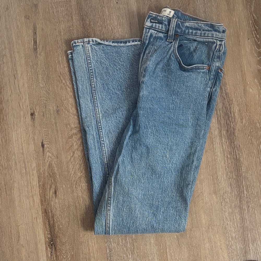 Abercrombie & Fitch High-Rise Light Blue Jeans